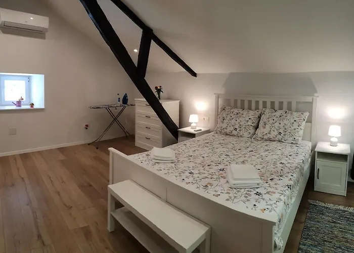 Kuca Za Odmor Zinzula 度假居 *